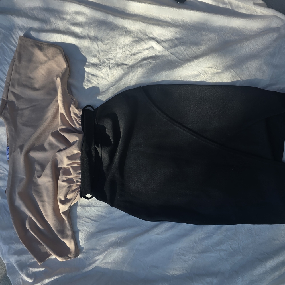 VENUS Black and Cream Off-Shoulder Dress